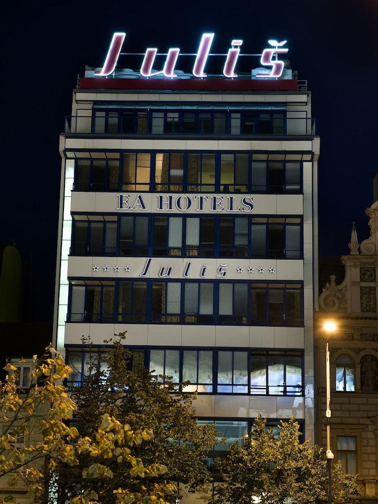 Ea Julis 4* Praag